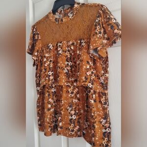 Est. 1946 Floral Lace Women's Top. Size M